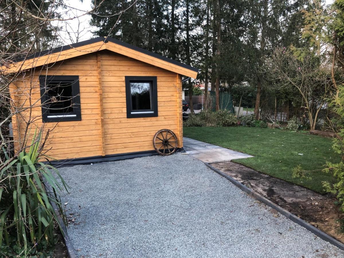 3 Slaapkamer Blokhut Met Opgemaakte Bedden Villa Putten Exterior photo