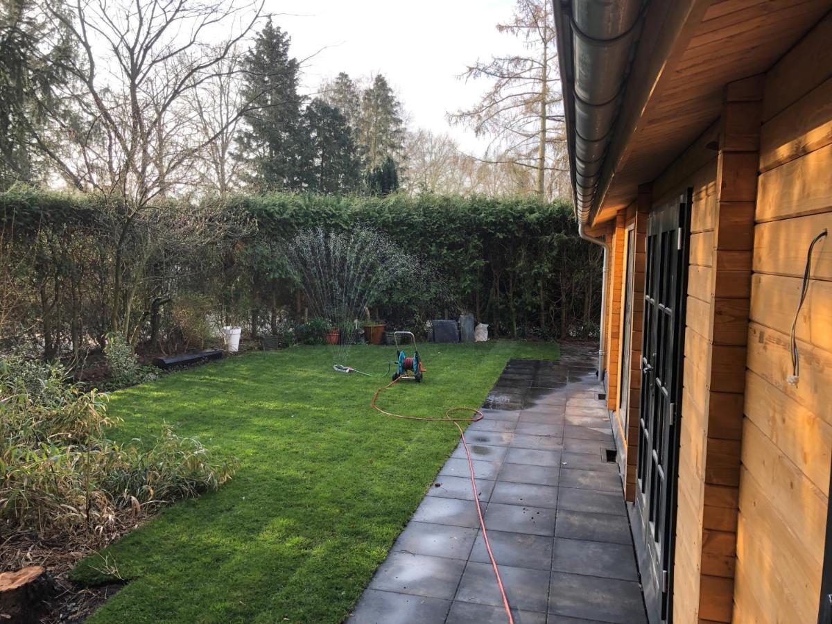 3 Slaapkamer Blokhut Met Opgemaakte Bedden Villa Putten Exterior photo