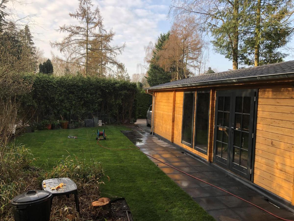 3 Slaapkamer Blokhut Met Opgemaakte Bedden Villa Putten Exterior photo